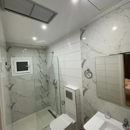 Ajsel Luxury Apartamento