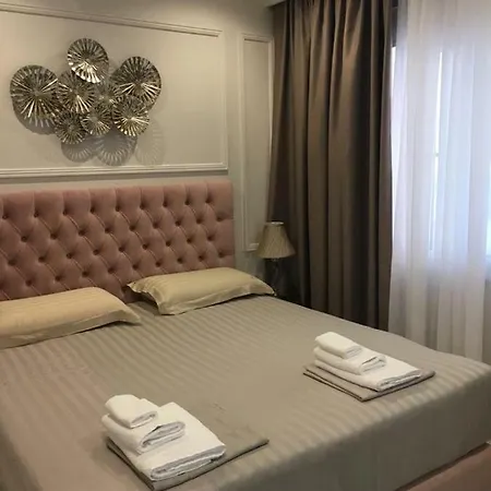 شقة Ajsel Luxury Rooms ساراندا