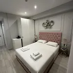Ajsel Luxury *