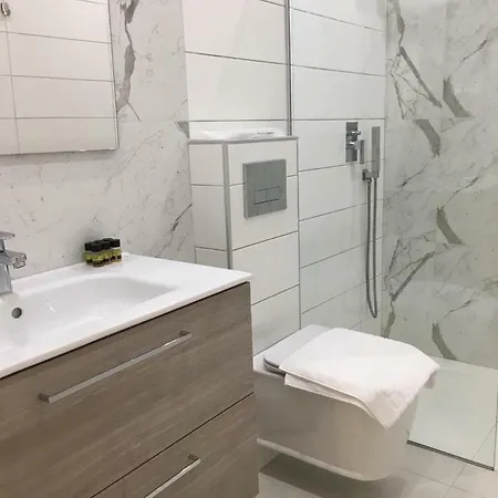 Ajsel Luxury Rooms * Saranda