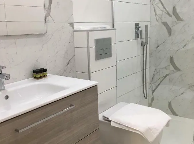 Ajsel Luxury Rooms * Saranda